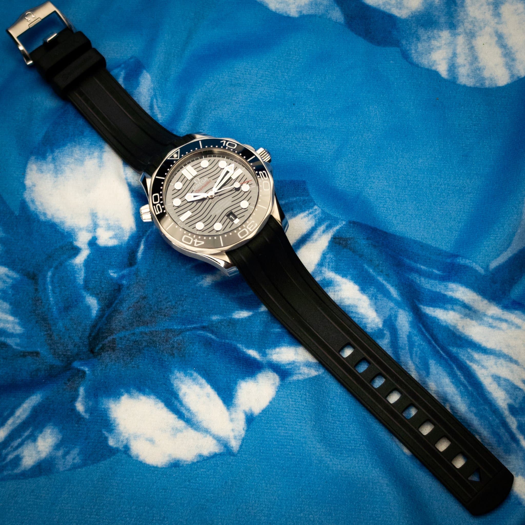 Omega Seamaster Diver 300M (Ref. 210.32.42.20.01.001) — photo 13