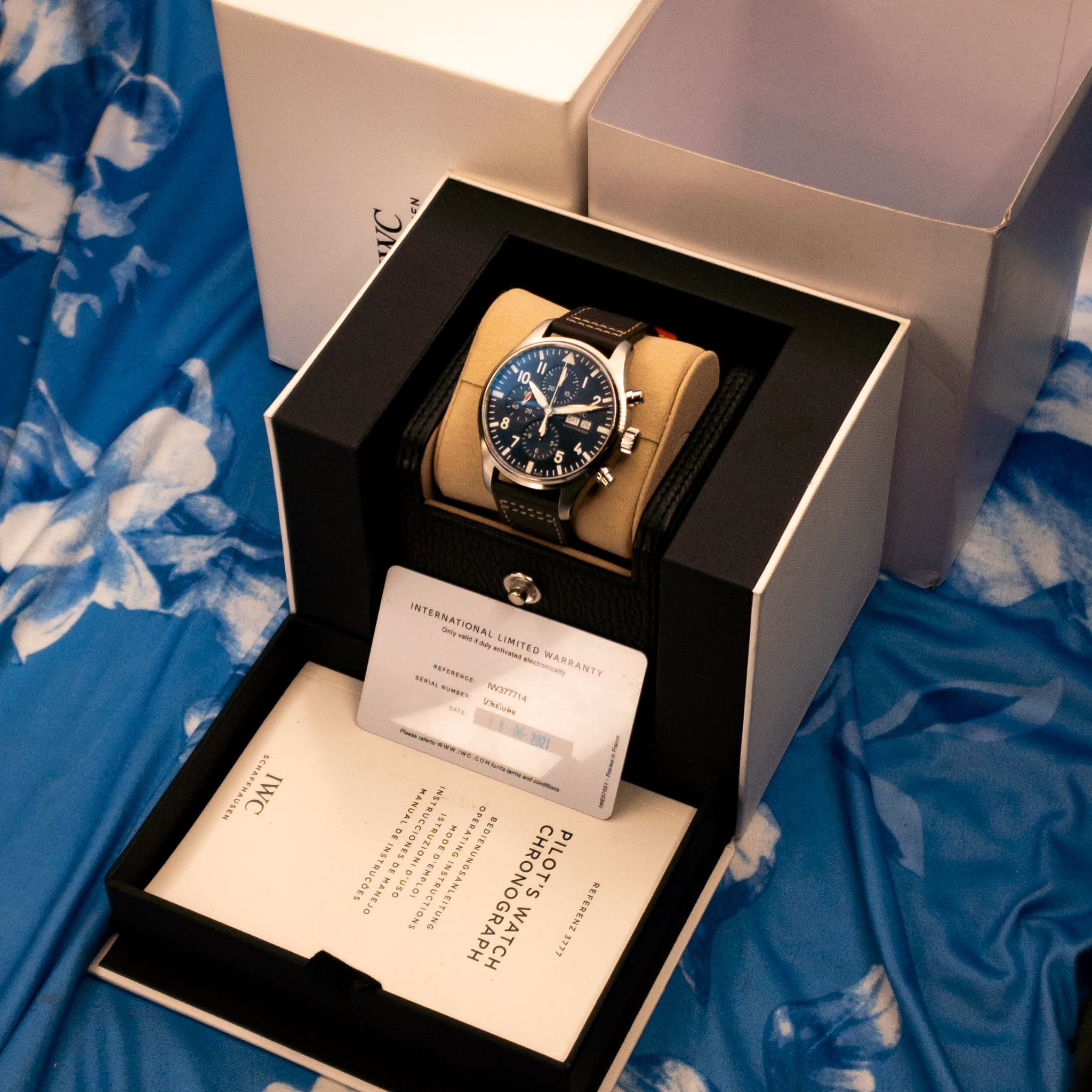 IWC Pilots Watch 41 Chrono Green (Ref. IW388103) — photo 2