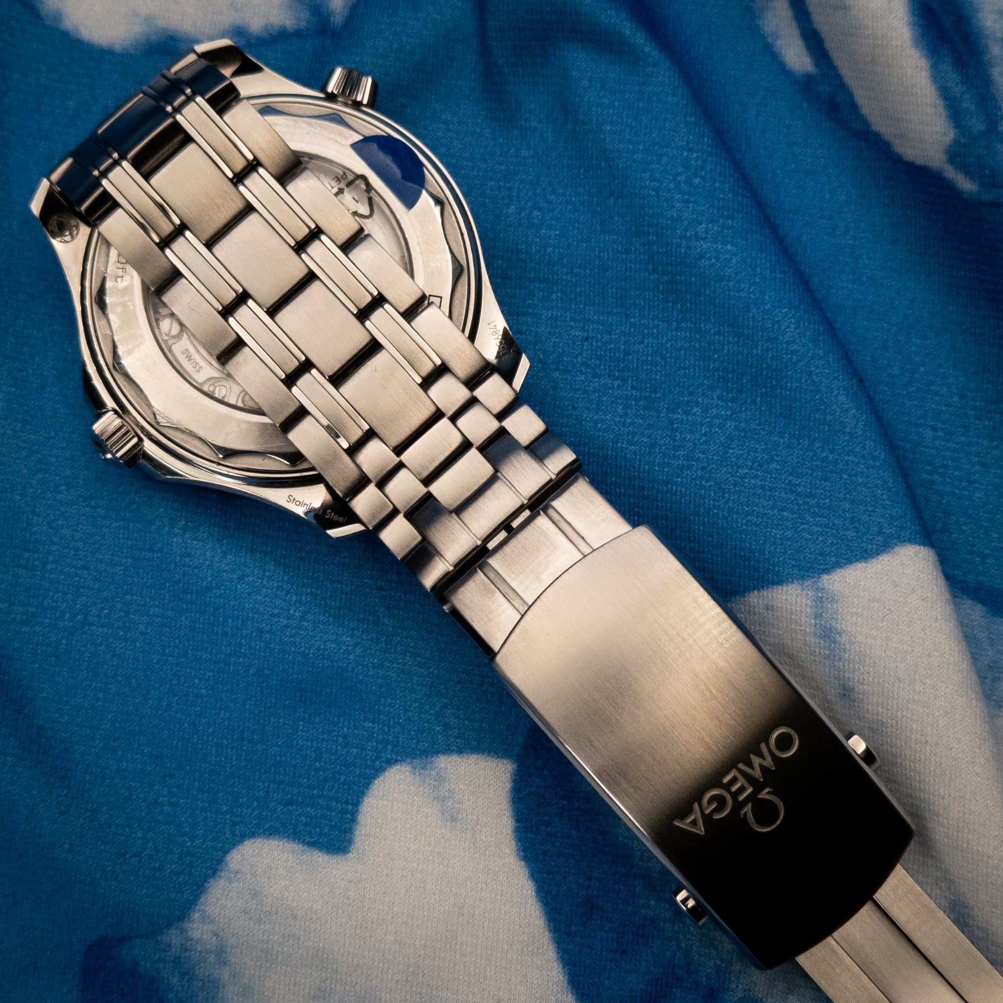 Omega SMP Blue Wave Steel 2025 (Ref. 210.30.42.20.03.001) — photo 13